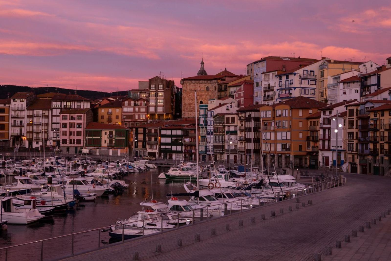 Lameragane, En El Centro Historico Junto Al Parque Bermeo Ngoại thất bức ảnh
